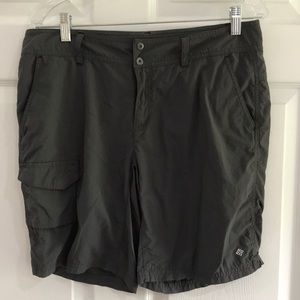 Columbia trail shorts size 10